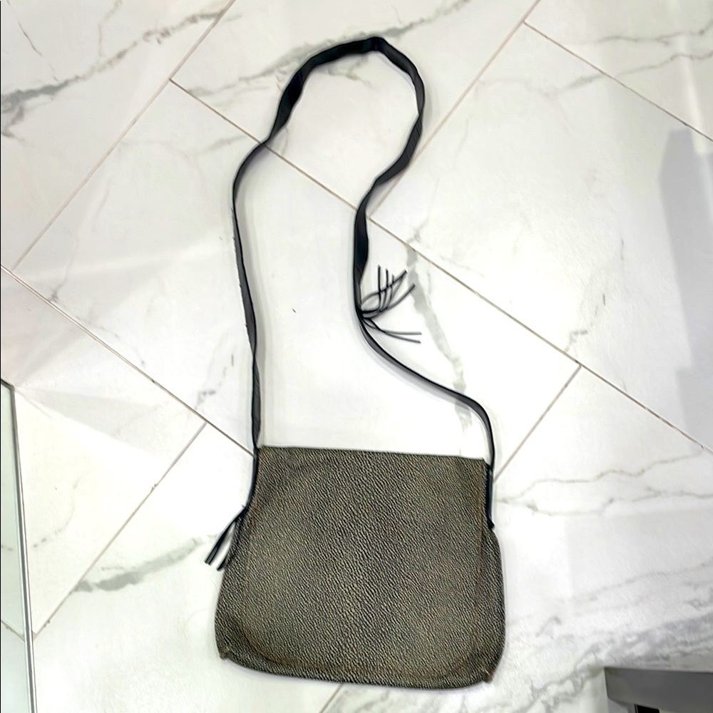Handcrafted stingray-look messenger bag
